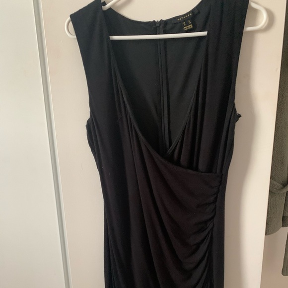 Elegant black dress - Picture 1 of 2